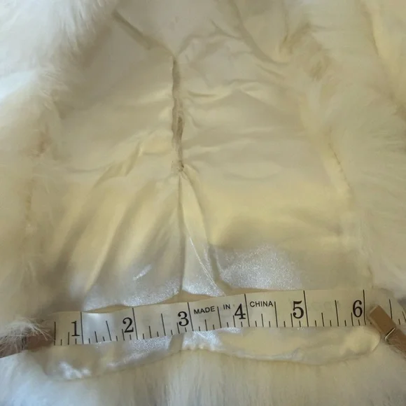 Adrienne Vittadini Ivory Faux Fur Wrap - Picture 5 of 6